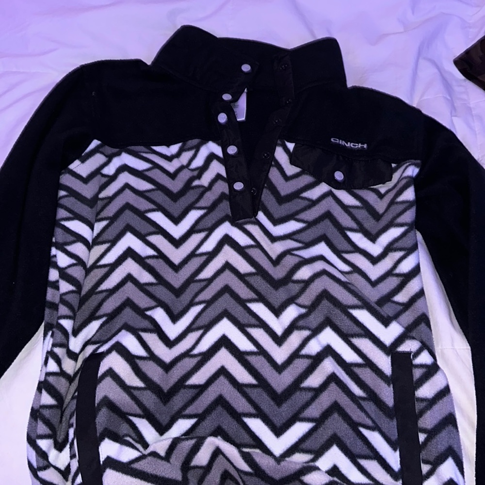 Long sleeve cinch pull over